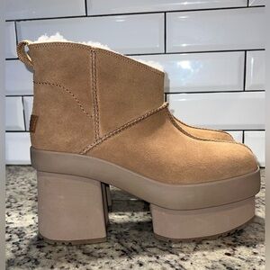 UGG Women's New Heights Platform Mini Chestnut Suede Boots 1157910 Size 10